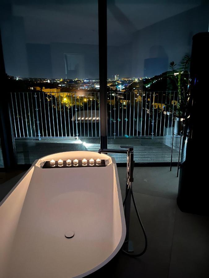 Luxury Penthouse Prague Apartment Exterior photo